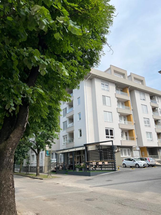 Apartamento Lilly Lux Bijeljina Exterior foto